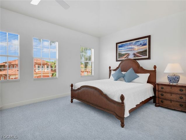 6422 Legacy CIR 704, Naples, FL 34113