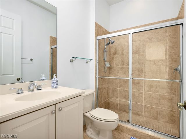 6422 Legacy CIR 704, Naples, FL 34113