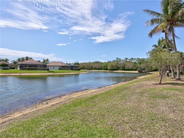 6422 Legacy CIR 704, Naples, FL 34113