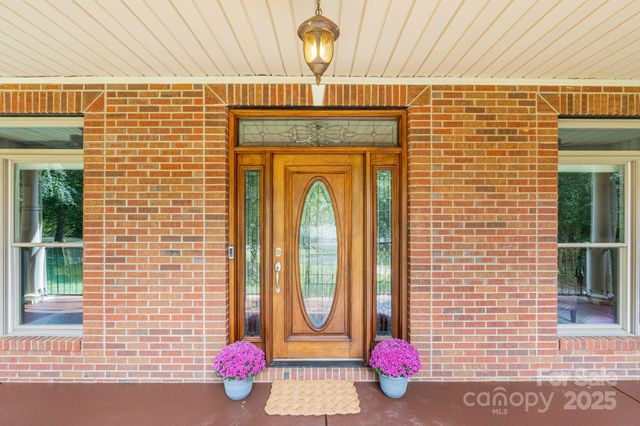 182 Broadview Circle, Mooresville, NC 28117