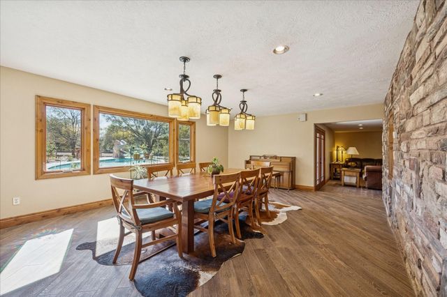 640 Piney Creek Road, Bellville, TX 77418