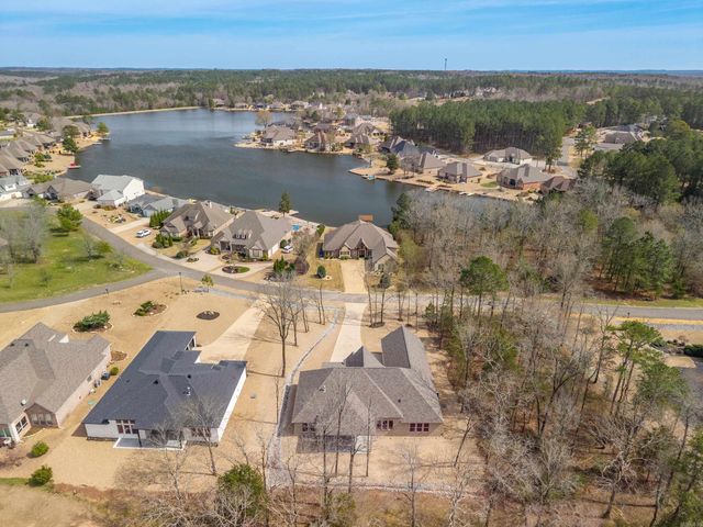 7 Linares Lane, Hot Springs Village, AR 71909