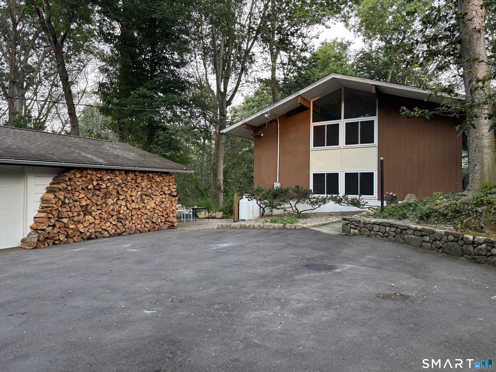235 Thunder Hill Drive, Stamford, CT 06902