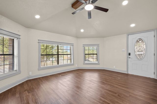 602 SE 18th Street, Mineral Wells, TX 76067