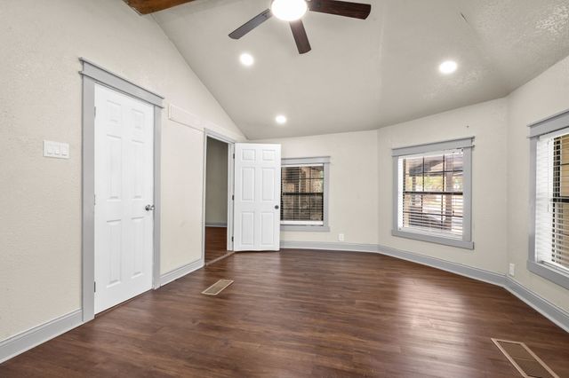 602 SE 18th Street, Mineral Wells, TX 76067