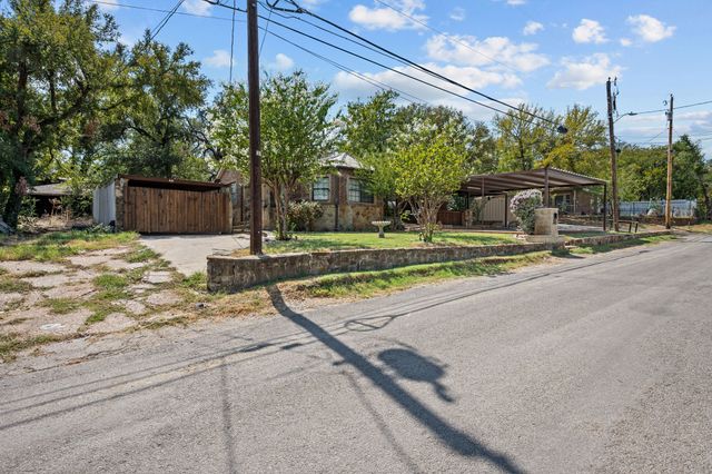 602 SE 18th Street, Mineral Wells, TX 76067