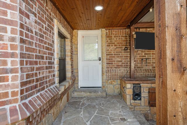602 SE 18th Street, Mineral Wells, TX 76067