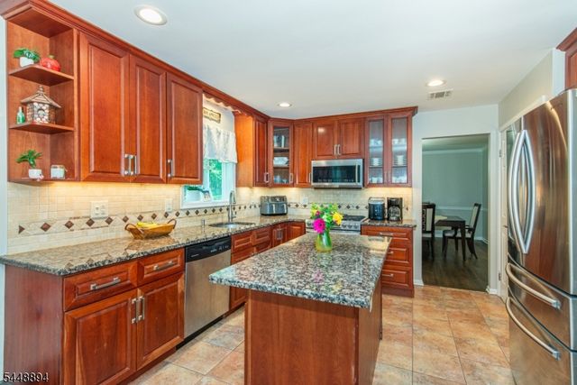 6 Patty Ln, Randolph Twp., NJ 07869