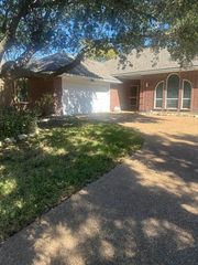 3507 Nottingham Drive, College Station, TX 77845