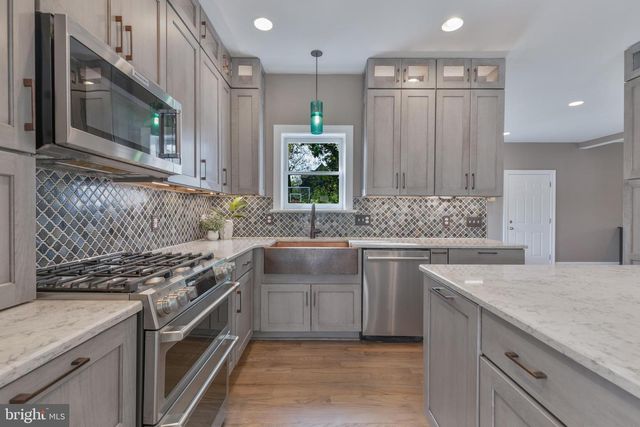 5204 20TH STREET, Arlington, VA 22205