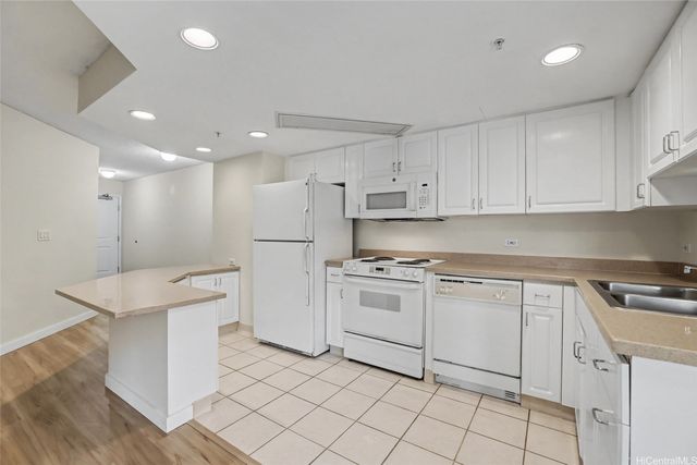 1314 Kalakaua Avenue 312, Honolulu, HI 96826