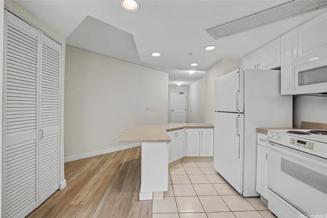 1314 Kalakaua Avenue 312, Honolulu, HI 96826