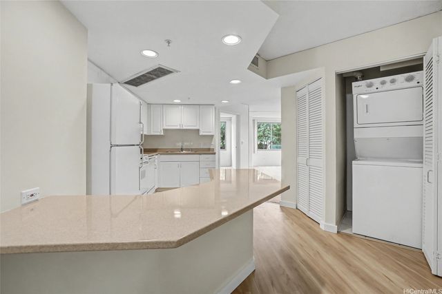 1314 Kalakaua Avenue 312, Honolulu, HI 96826