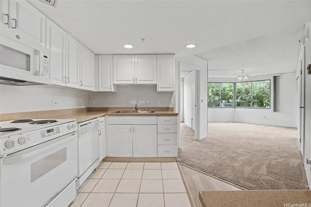 1314 Kalakaua Avenue 312, Honolulu, HI 96826