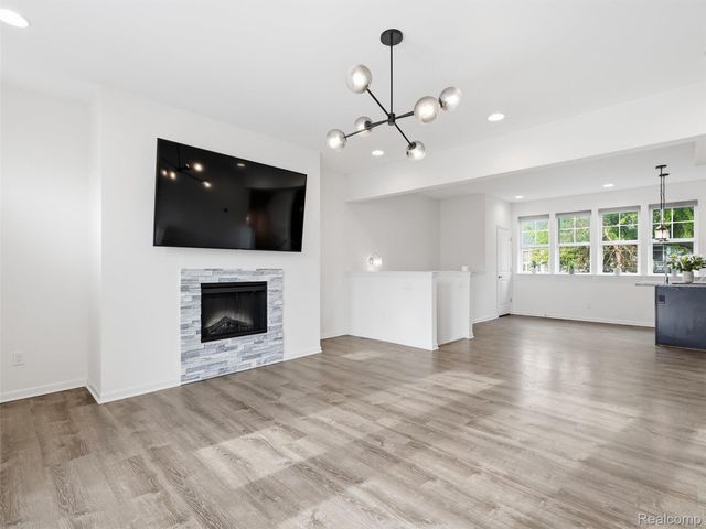 5927 Picall Drive, Troy, MI 48098