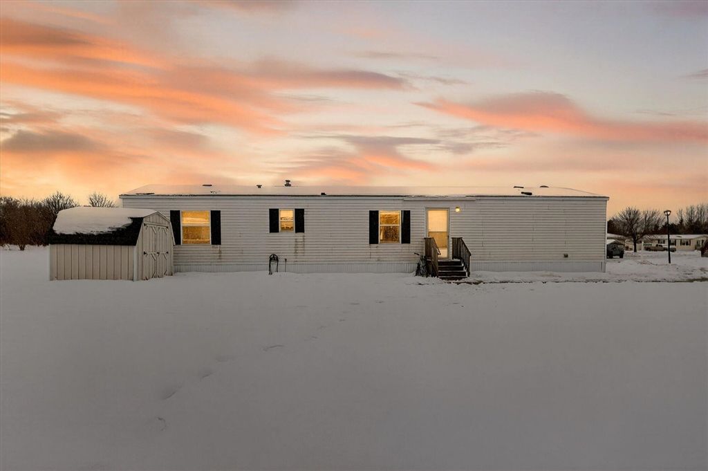 1125 Russell Street, Wayland, MI 49348