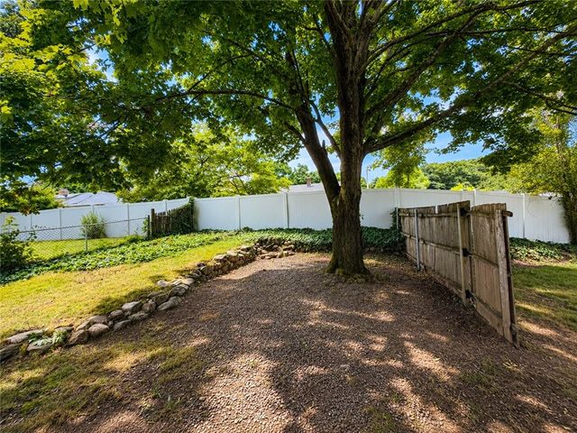 48 Madeleine Avenue, Woonsocket, RI 02895