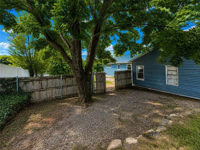 48 Madeleine Avenue, Woonsocket, RI 02895