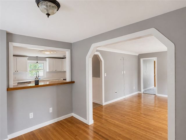 48 Madeleine Avenue, Woonsocket, RI 02895