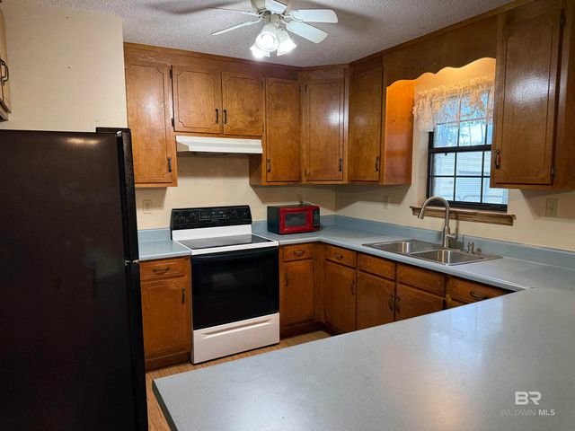 411 Admiral Semmes Avenue, Dauphin Island, AL 36528