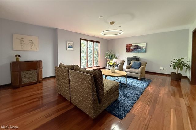 9350 Hidden Lake Drive, Chesterland, OH 44026