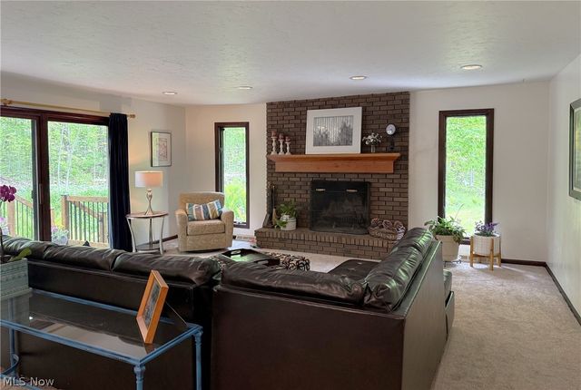 9350 Hidden Lake Drive, Chesterland, OH 44026