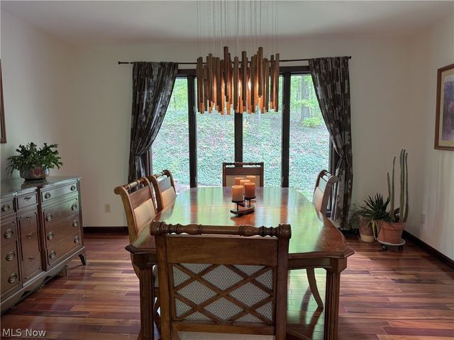 9350 Hidden Lake Drive, Chesterland, OH 44026