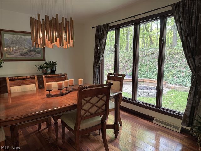 9350 Hidden Lake Drive, Chesterland, OH 44026