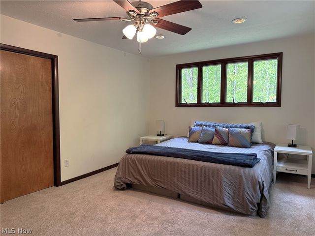 9350 Hidden Lake Drive, Chesterland, OH 44026