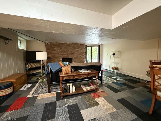 9350 Hidden Lake Drive, Chesterland, OH 44026