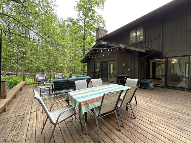 9350 Hidden Lake Drive, Chesterland, OH 44026