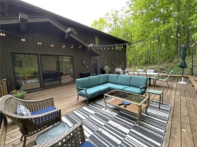 9350 Hidden Lake Drive, Chesterland, OH 44026