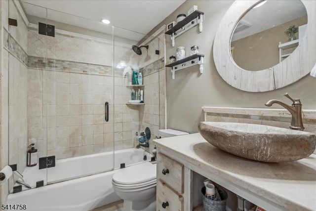 17 Rosemont Ave, West Milford Twp., NJ 07480