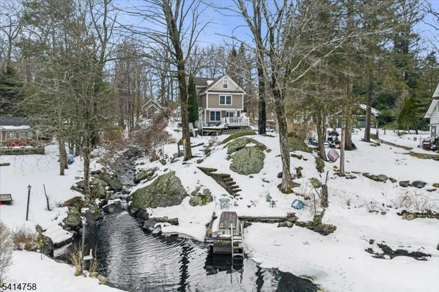 17 Rosemont Ave, West Milford Twp., NJ 07480