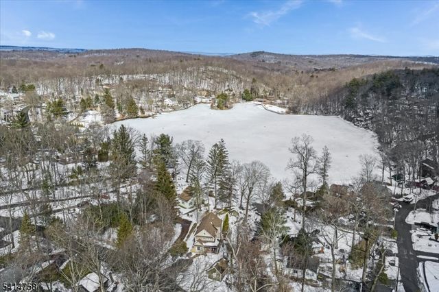 17 Rosemont Ave, West Milford Twp., NJ 07480