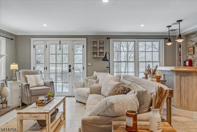 17 Rosemont Ave, West Milford Twp., NJ 07480