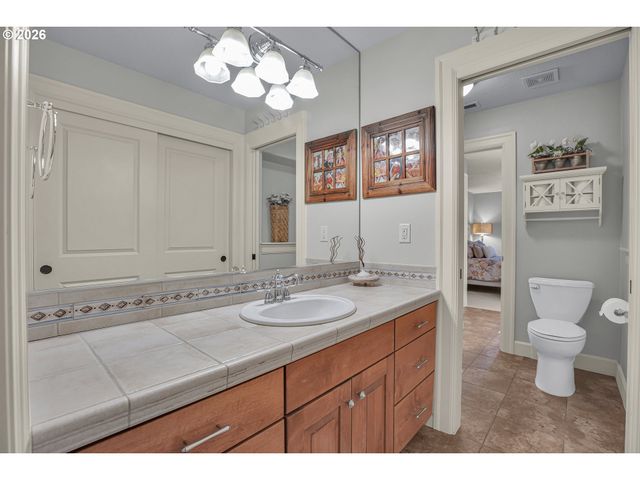 22648 Sw 96TH Dr, Tualatin, OR 97062