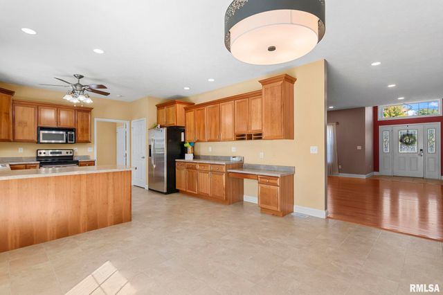 1620 Chancelor Place, Chatham, IL 62629