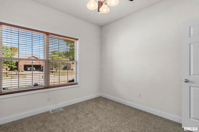 1620 Chancelor Place, Chatham, IL 62629