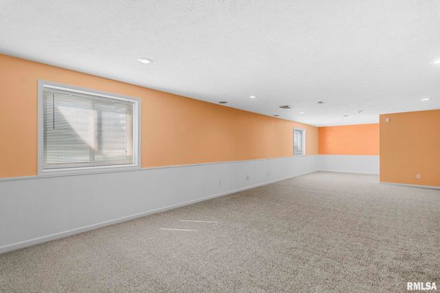 1620 Chancelor Place, Chatham, IL 62629