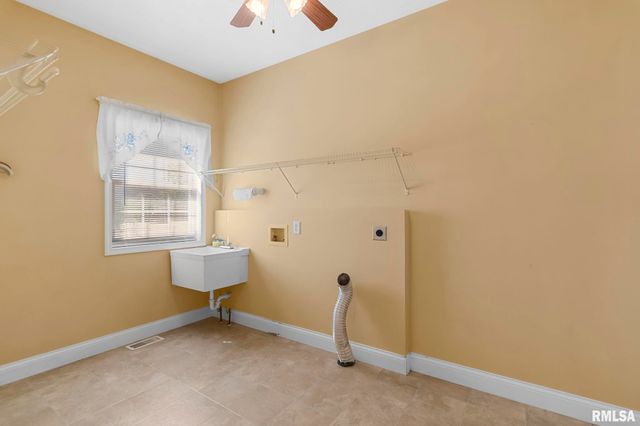 1620 Chancelor Place, Chatham, IL 62629