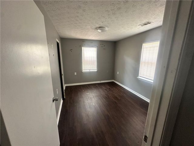 660 Cedar NW Avenue, Atlanta, GA 30318