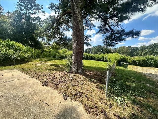 660 Cedar NW Avenue, Atlanta, GA 30318