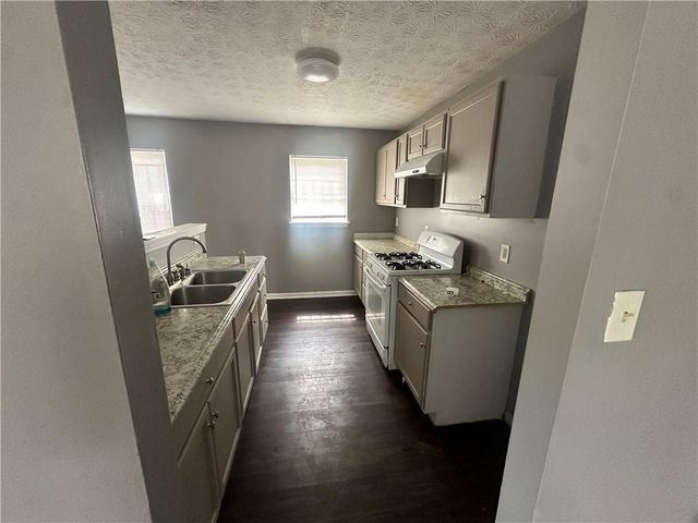 660 Cedar NW Avenue, Atlanta, GA 30318