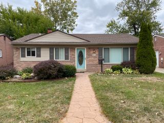 8315 Flamingo Street, Westland, MI 48185
