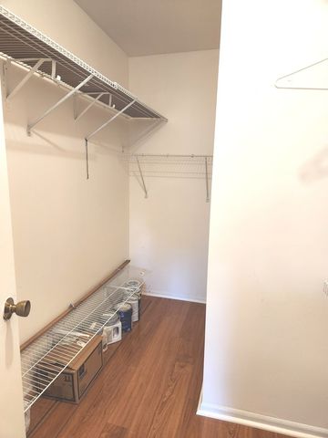 8001 W Courte Drive 310, Niles, IL 60714