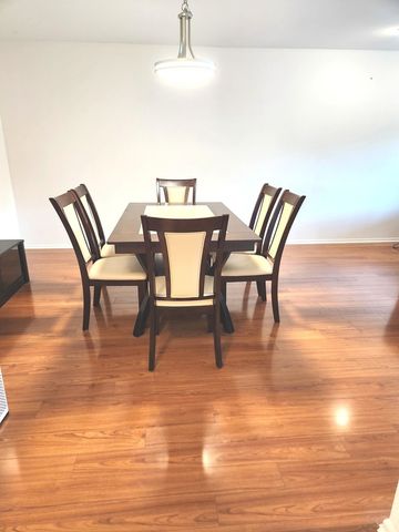 8001 W Courte Drive 310, Niles, IL 60714