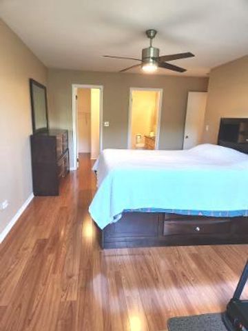 8001 W Courte Drive 310, Niles, IL 60714