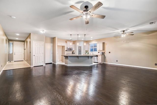 3237 Bellaire Avenue, Clovis, CA 93619