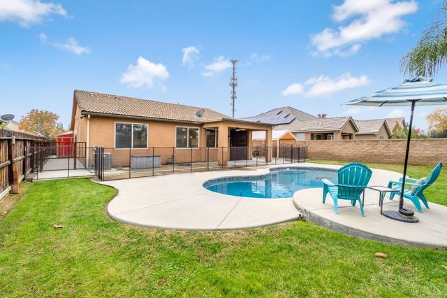 3237 Bellaire Avenue, Clovis, CA 93619